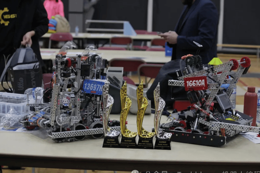 TechBlazers Wins VEX Trophies!