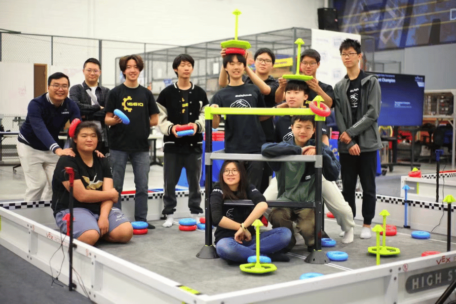 TechBlazers Teams Shine at Kettering University VEX Competition